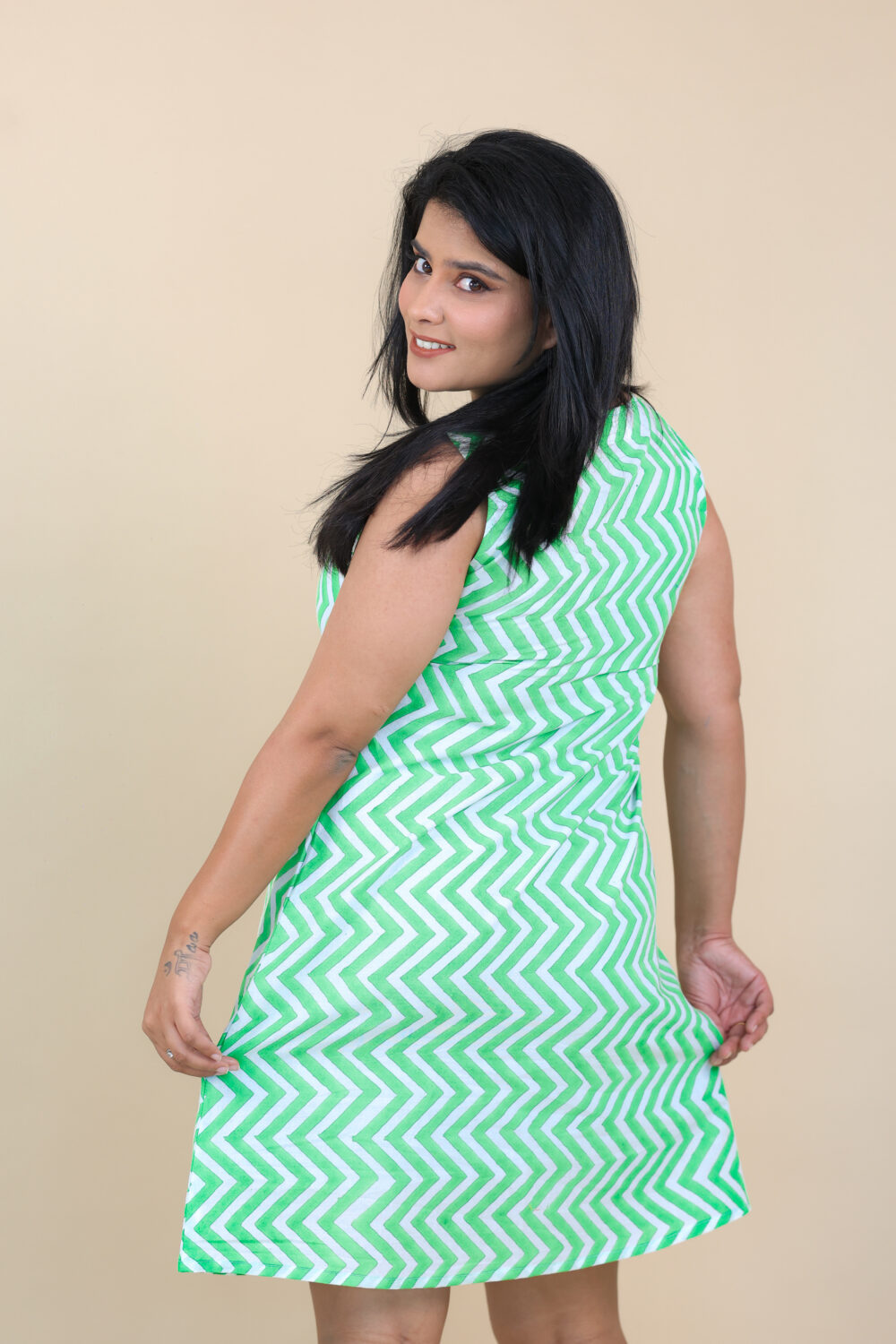 Bright green zigzag block printed dress - Image 3